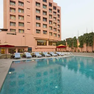 **** Hotel Hindusthan International, India